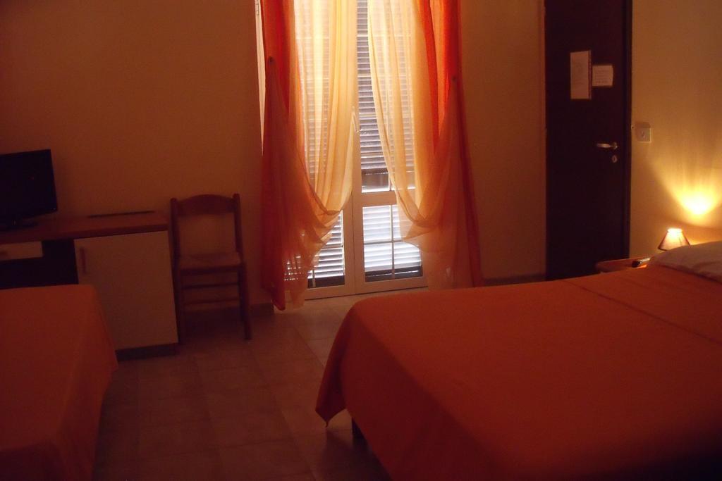 Sabrina Airport Bed & Breakfast Fiumicino Ruang foto